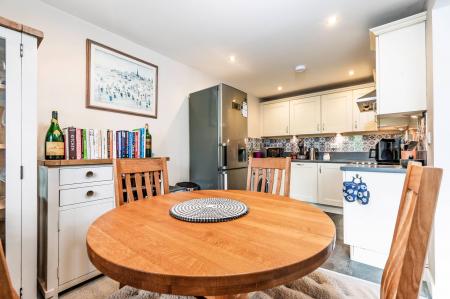 Kitchen & Dining Area