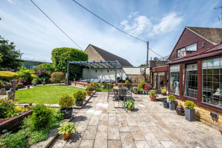Magnolia Cottage Garden
