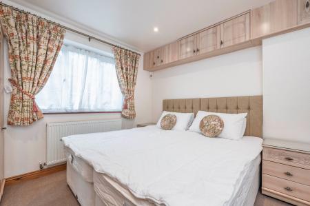 Maple Apartment Bedroom One