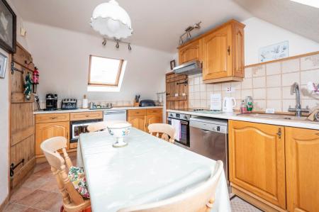 Magnolia Apartment Kitchen