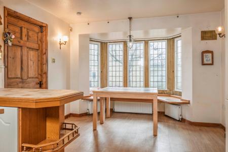 Magnolia Cottage Kitchen & Dining Area