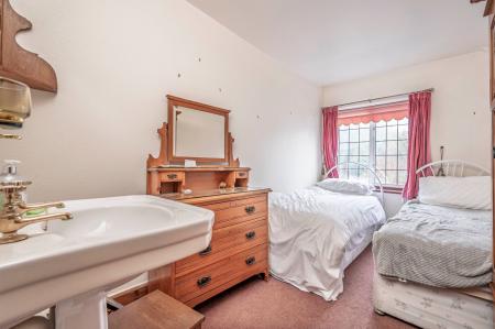 Magnolia Apartment Bedroom Two