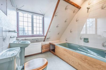 Magnolia Cottage Bathroom