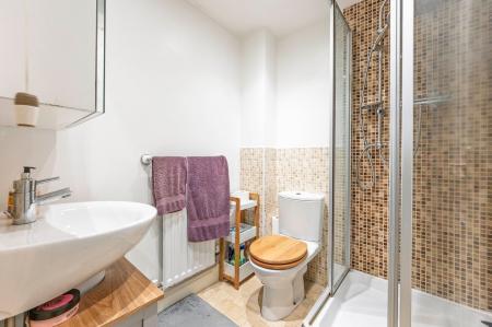 Bedroom One En-suite