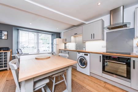 Kitchen & Dining Space