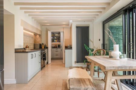 Kitchen & Dining Space