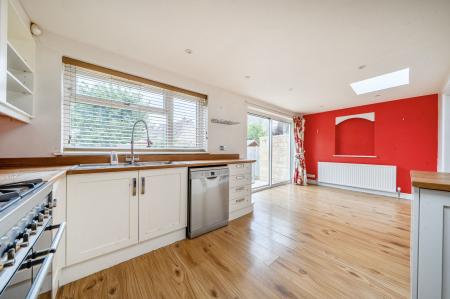 Kitchen & Dining Space
