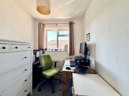 Bedroom 3/Study