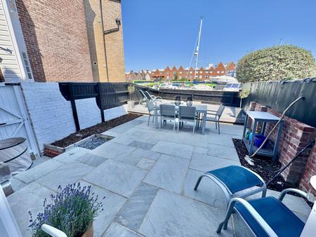 24 Trafalgar Place (19)