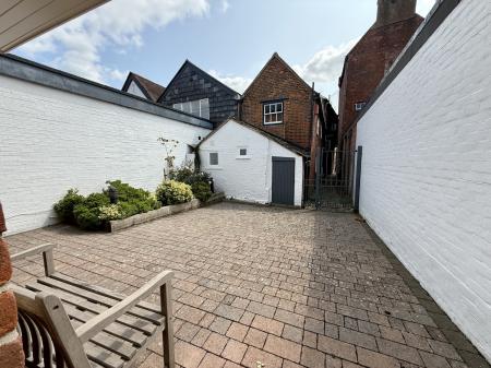 8 Blakes Yard (1)