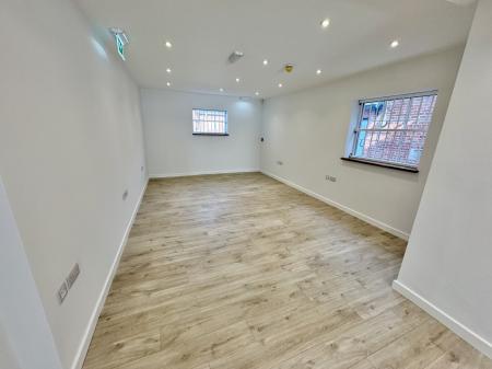 81 High Street (7)
