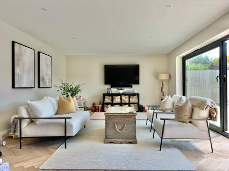 2f5289e2-9e31-4946-8aa4-c4f6a1d49187