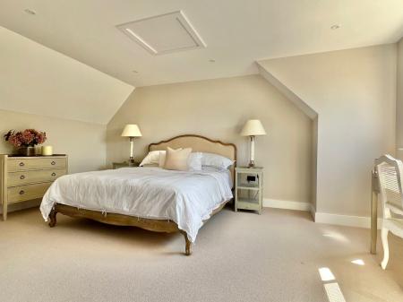 3c905eef-d739-48c2-ad91-251c525b17a3