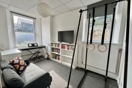 apt 1
