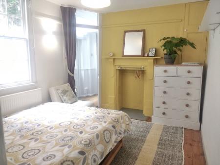 4th bedroom / guest suite