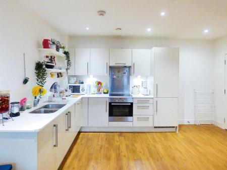 Kitchen 1.jpeg
