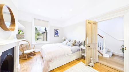 CAM02337G0-PR0553-PAN020