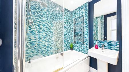 CAM02337G0-PR0553-PAN019