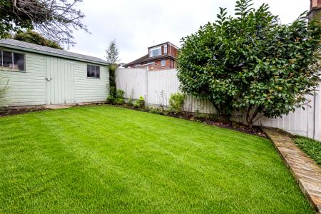 CAM02337G0-PR0553-PAN012