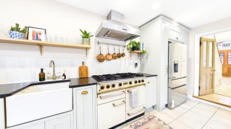 CAM02337G0-PR0553-PAN009 (2)