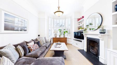 CAM02337G0-PR0553-PAN003