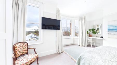 CAM02337G0-PR0553-PAN024 (1)