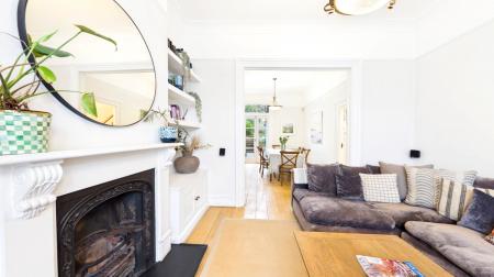 CAM02337G0-PR0553-PAN001 (2)