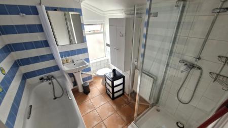 20260401_095904_resized