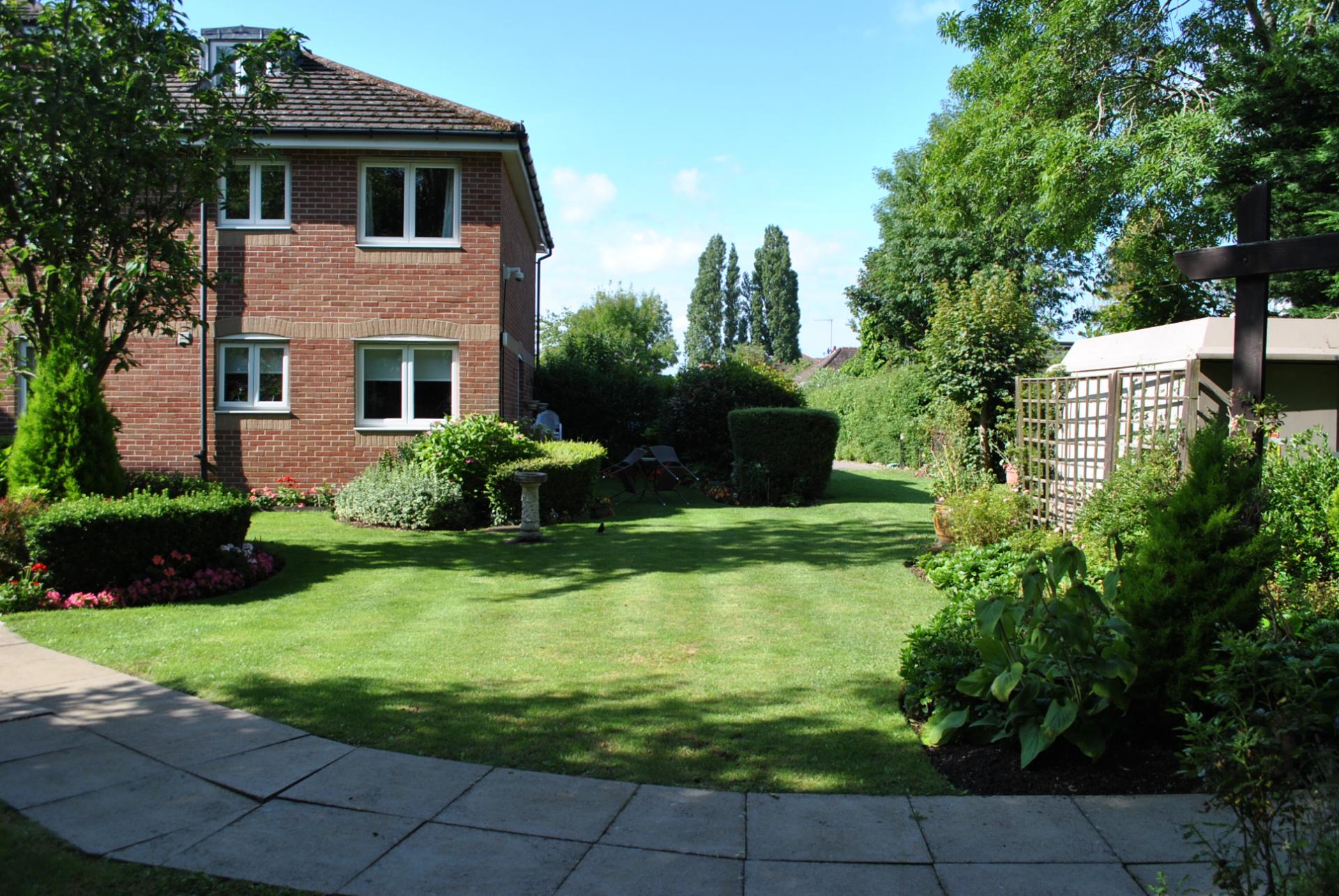 Hudsons Court, Darkes Lane, Potters Bar