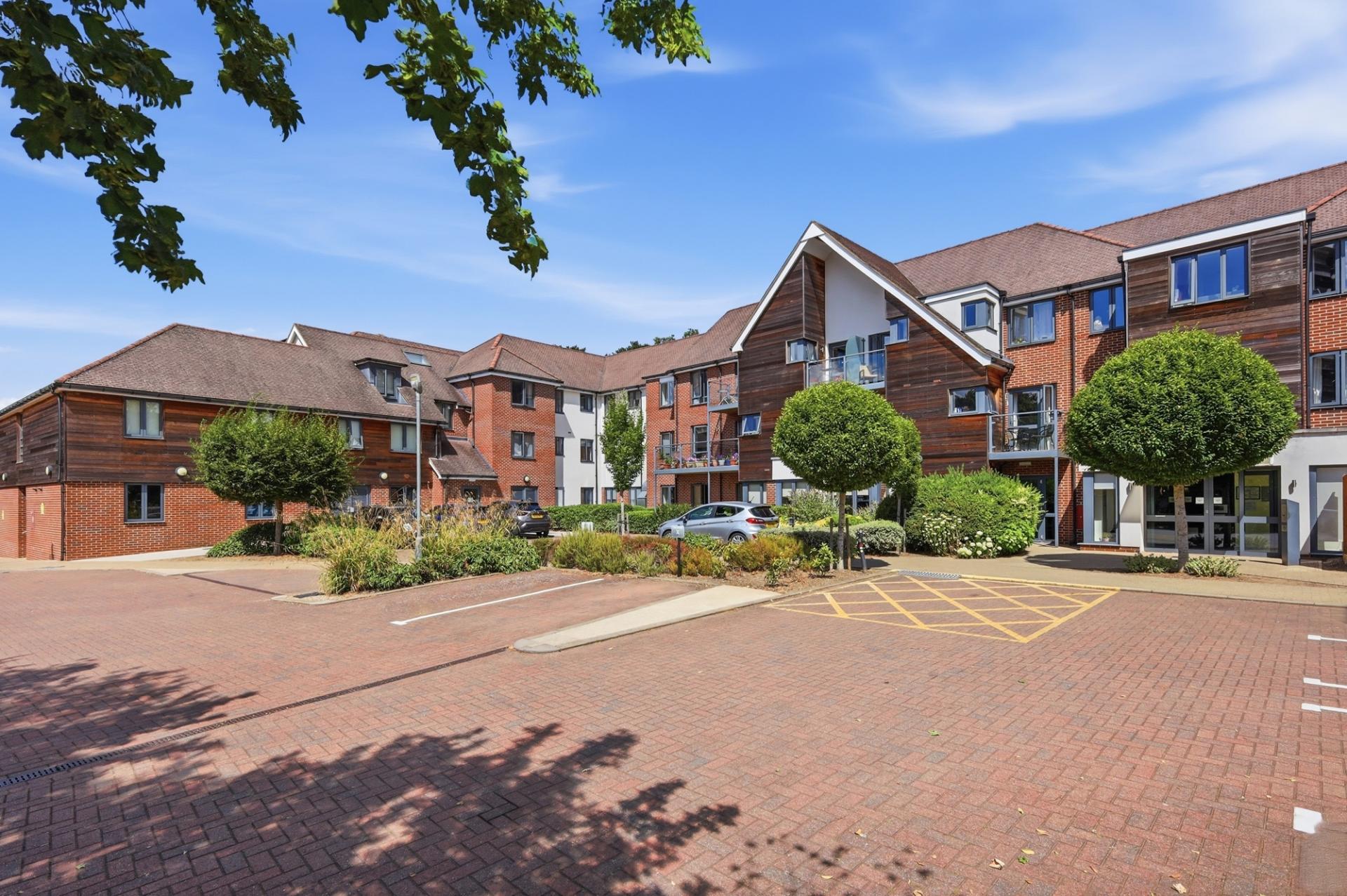 Mandeville Court,Darkes Lane, Potters Bar