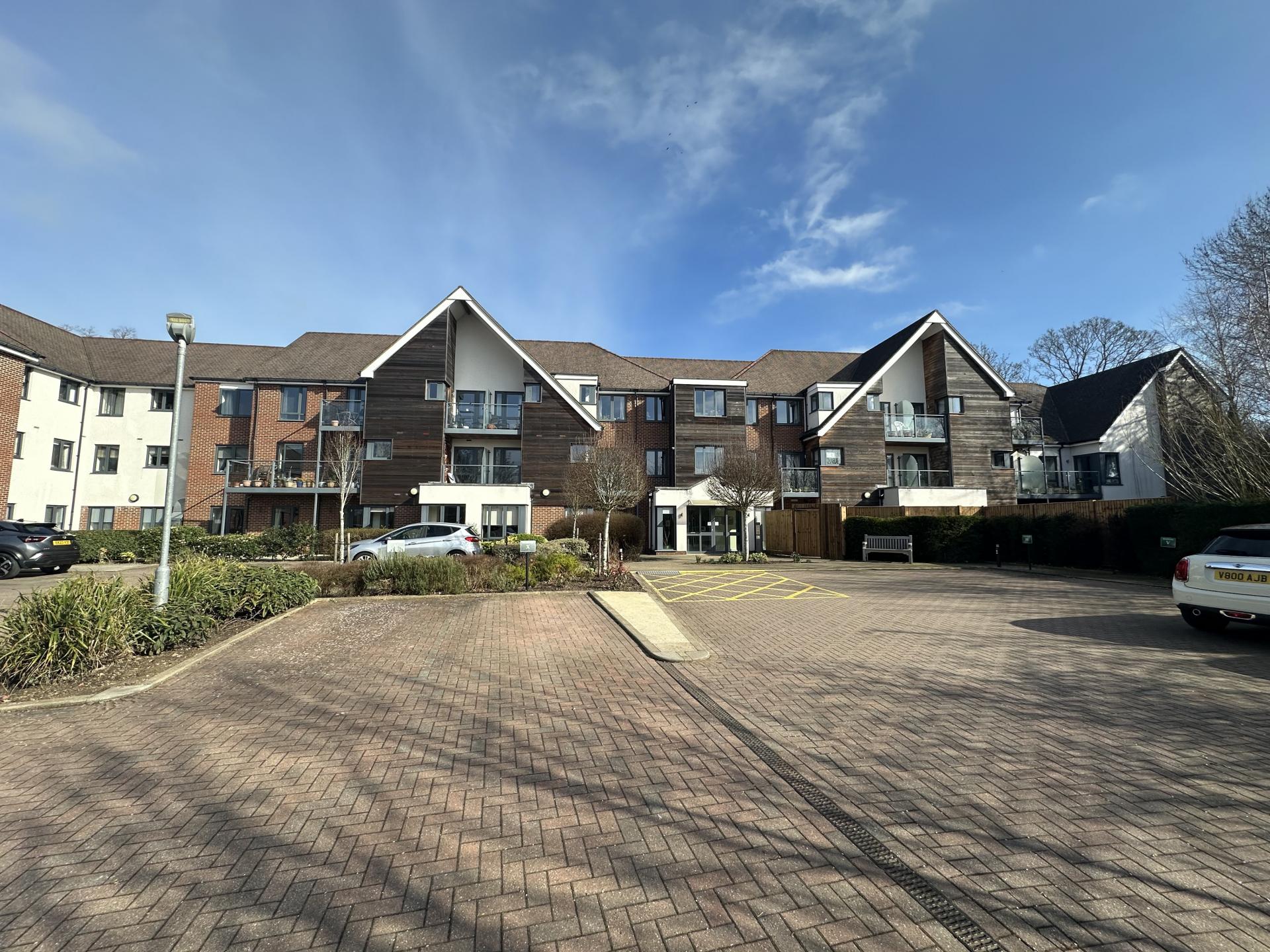 Mandeville Court 261 Darkes Lane, Potters Bar