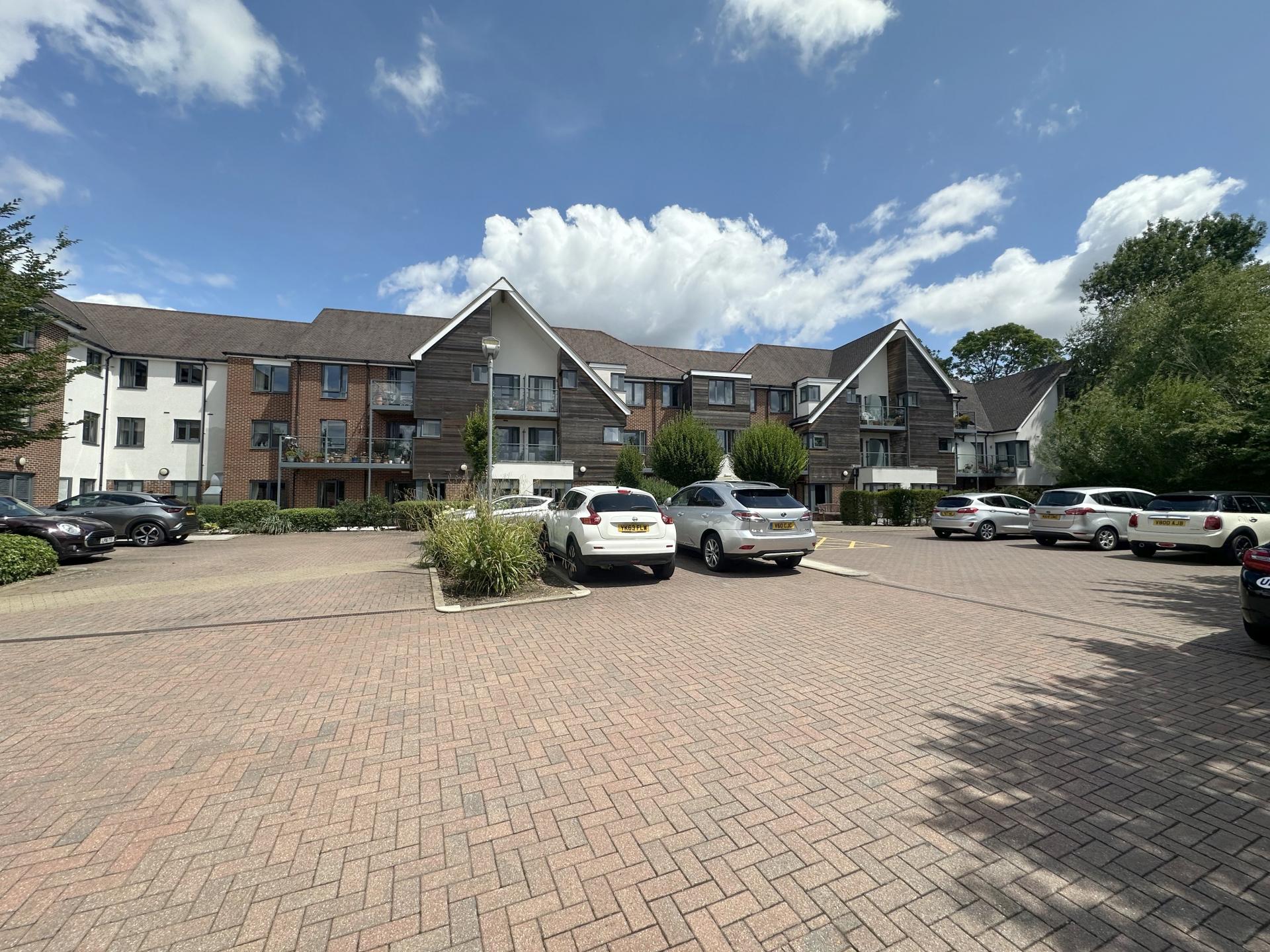 Mandeville Court, Darkes Lane, Potters Bar