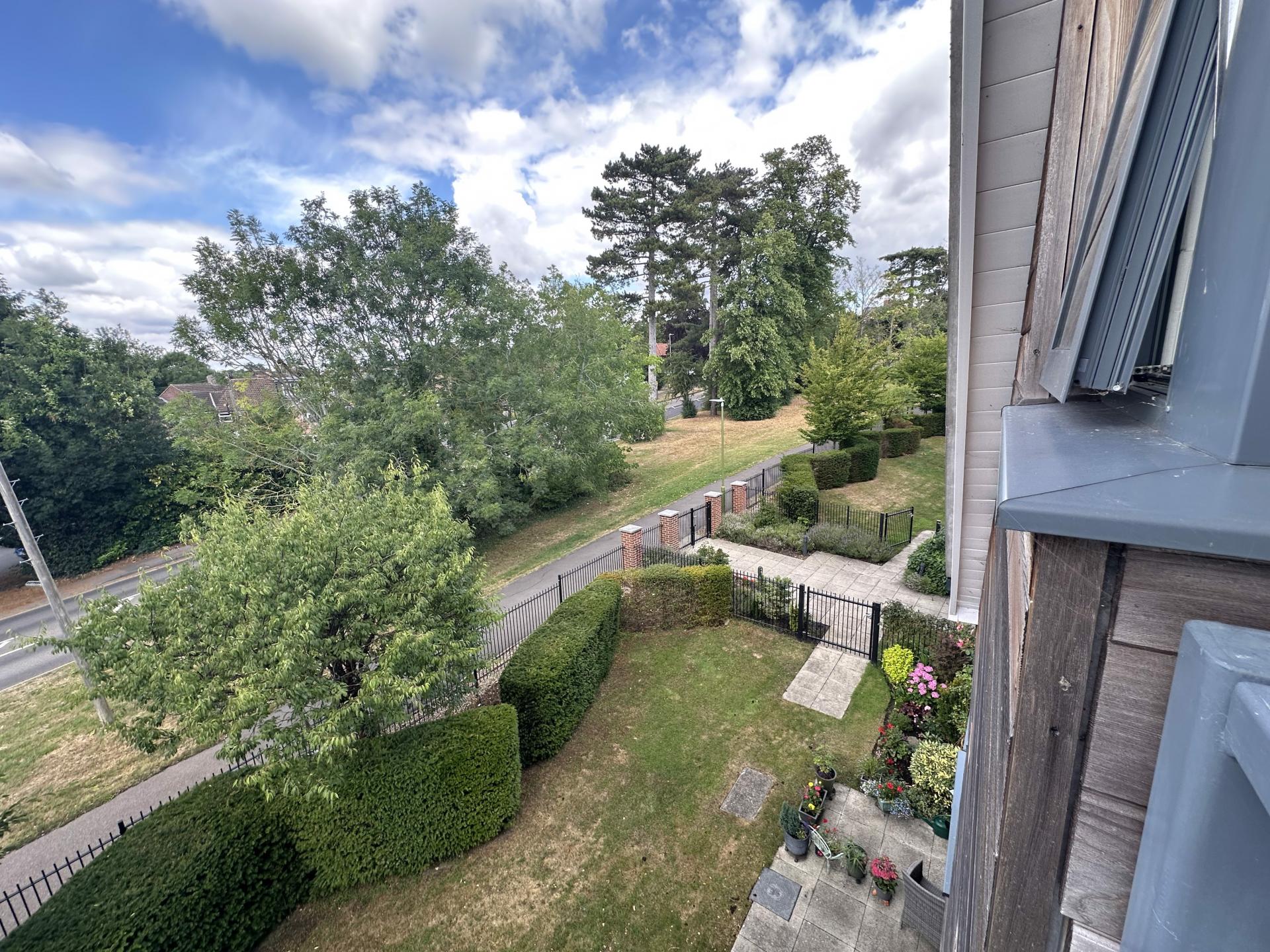 Mandeville Court, Darkes Lane, Potters Bar