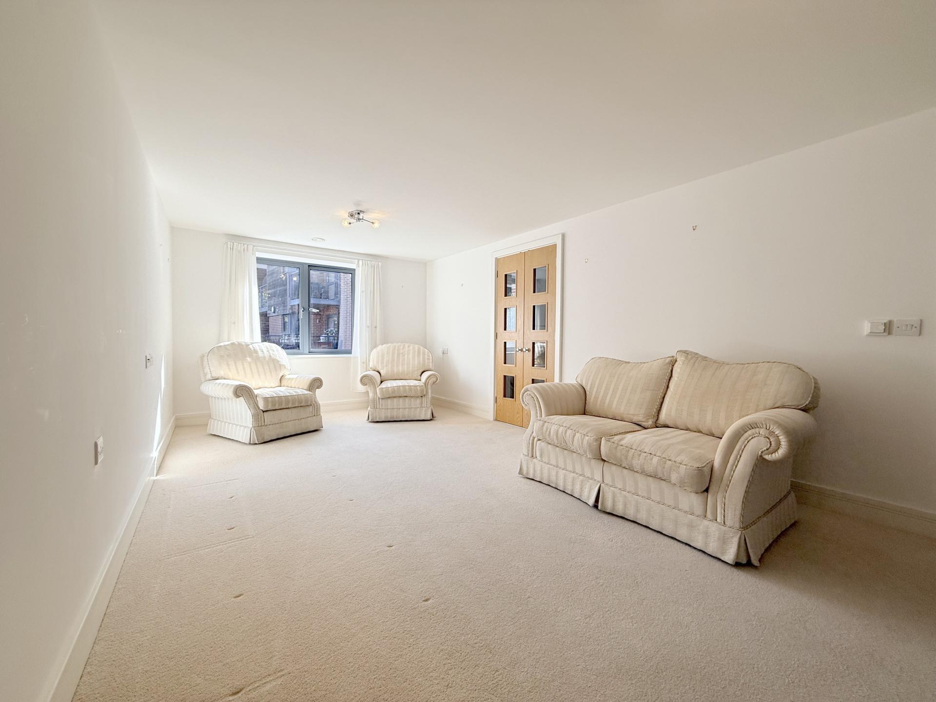 Mandeville Court, Darkes Lane, Potters Bar, EN6 1BZ
