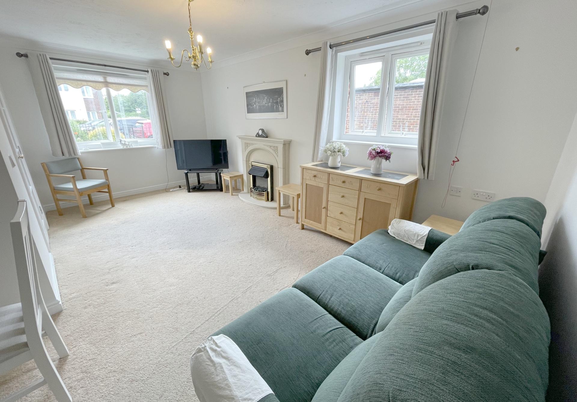 Potters Court, Darkes Lane, Potters Bar, Hertfordshire, EN6 2HS