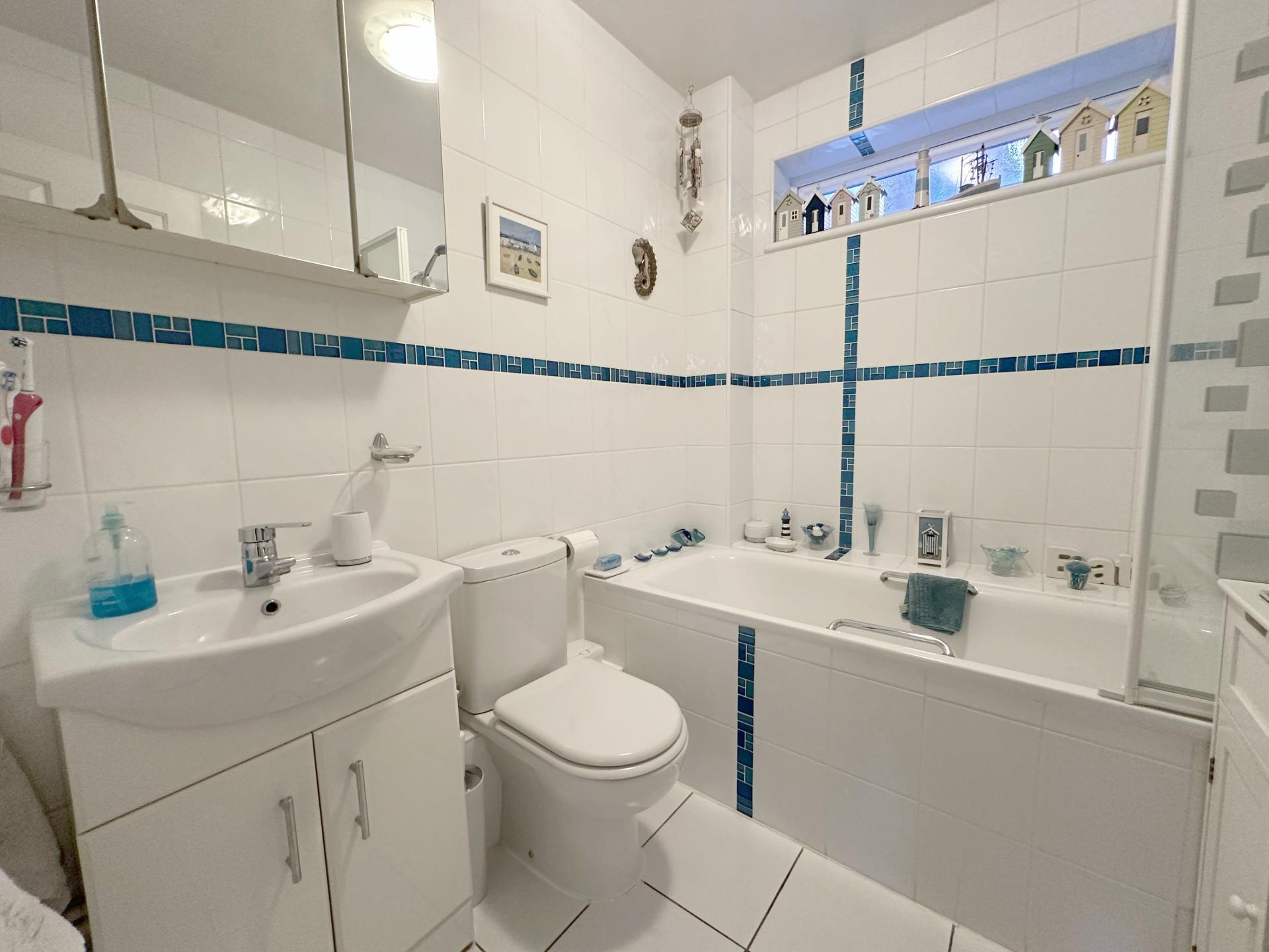 Raymond Court, Potters Bar
