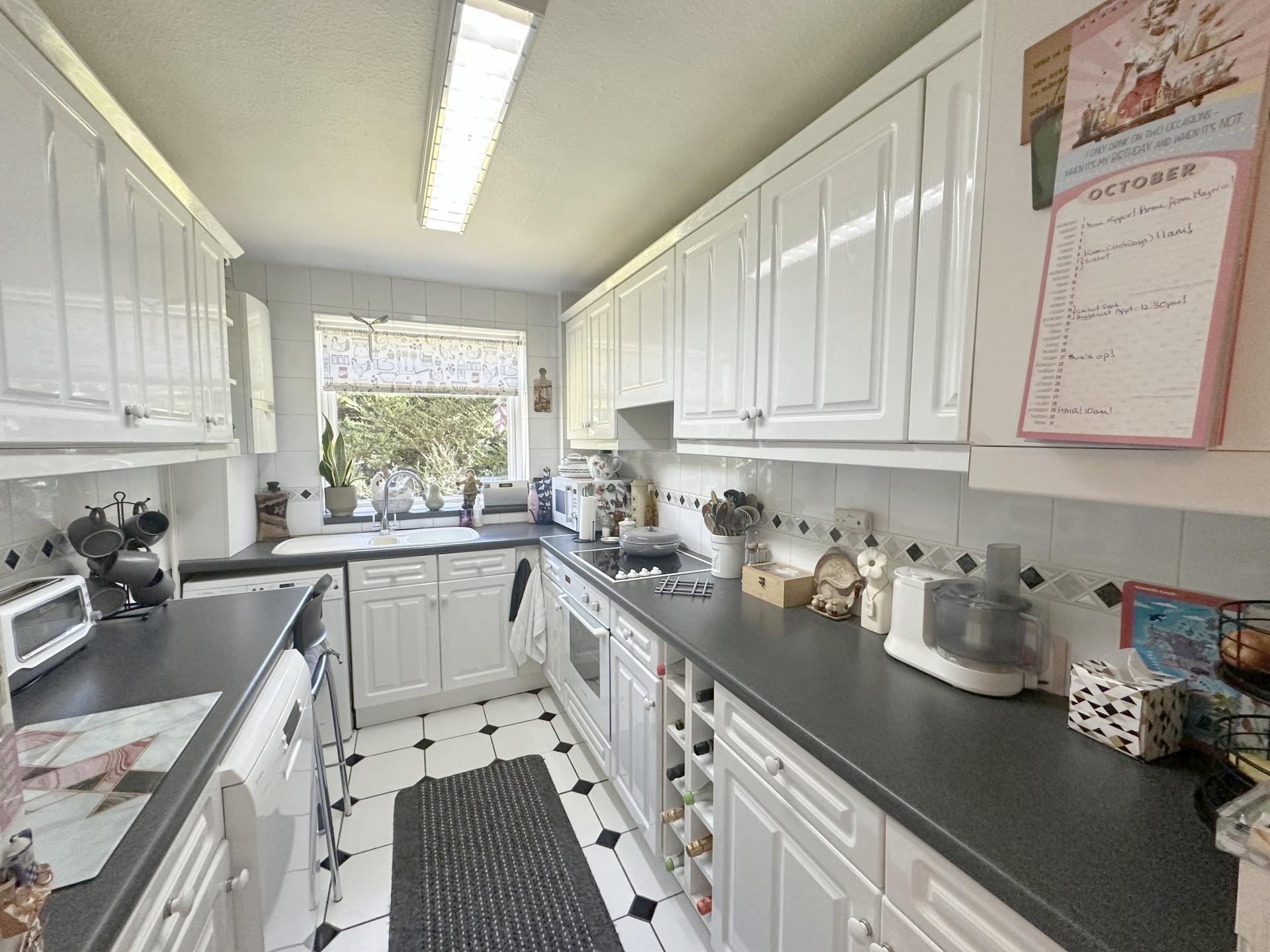 Raymond Court, Potters Bar