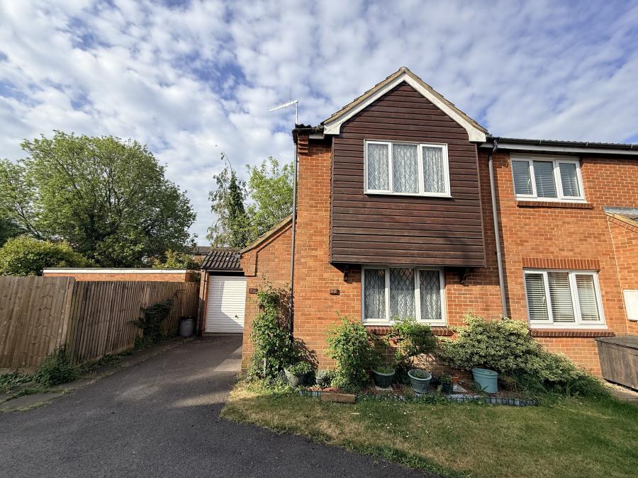 Vincenzo Close, Welham Green, AL9