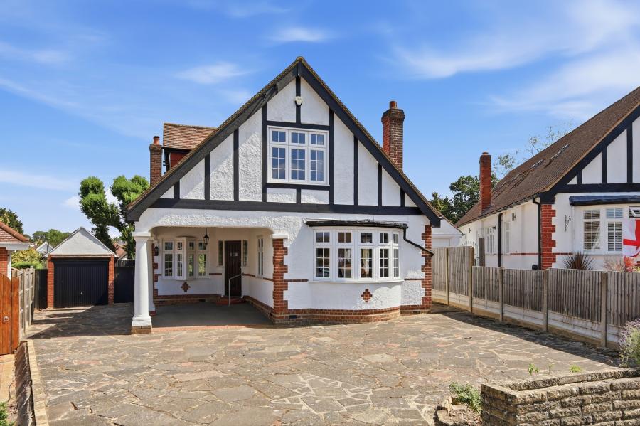 Photo of Oakroyd Avenue, Potters Bar, EN6
