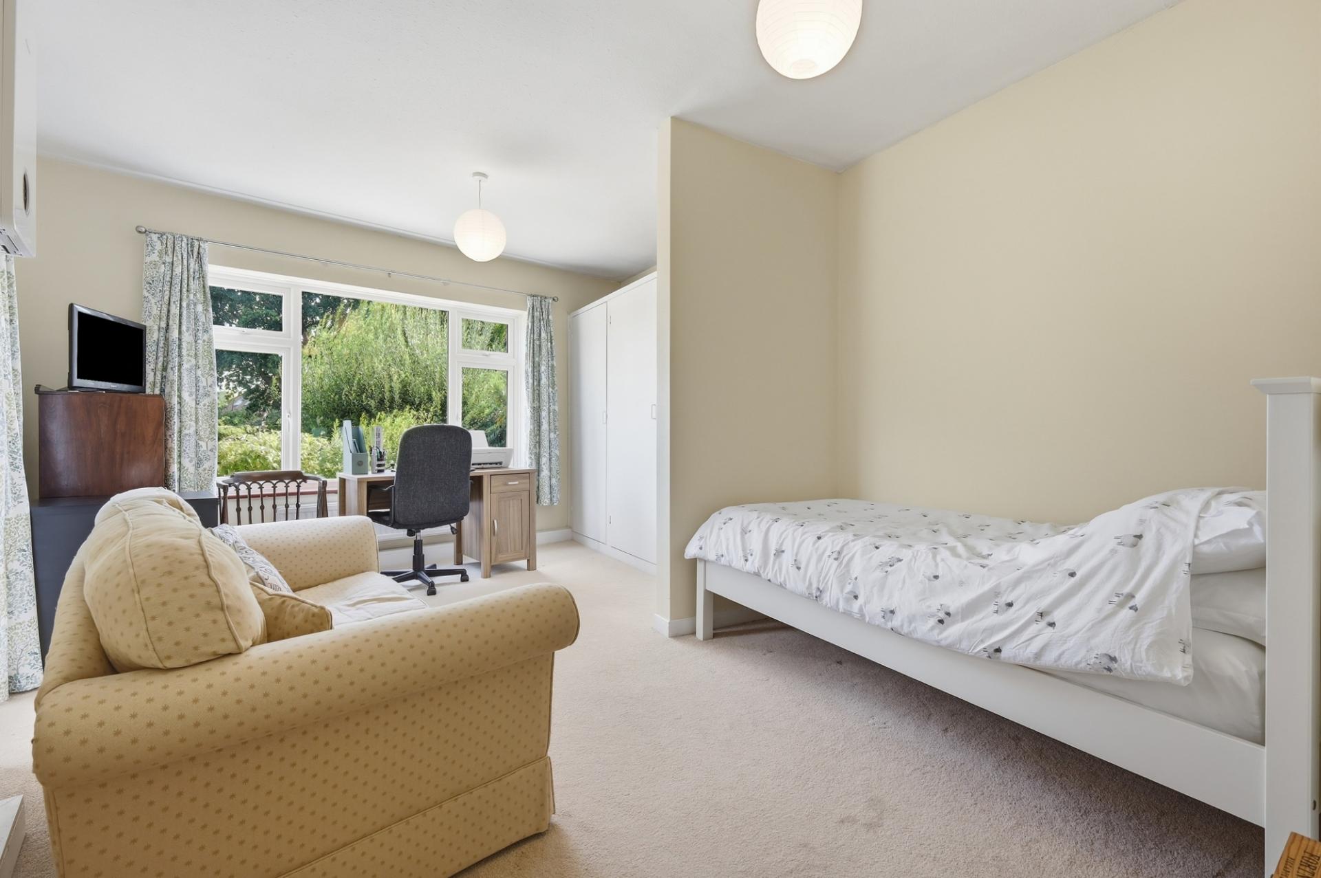 Oakroyd Avenue, Potters Bar, EN6