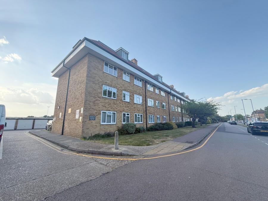 Parkside, Potters Bar