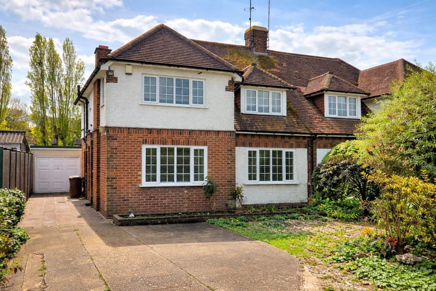Billy Lows Lane, Potters Bar