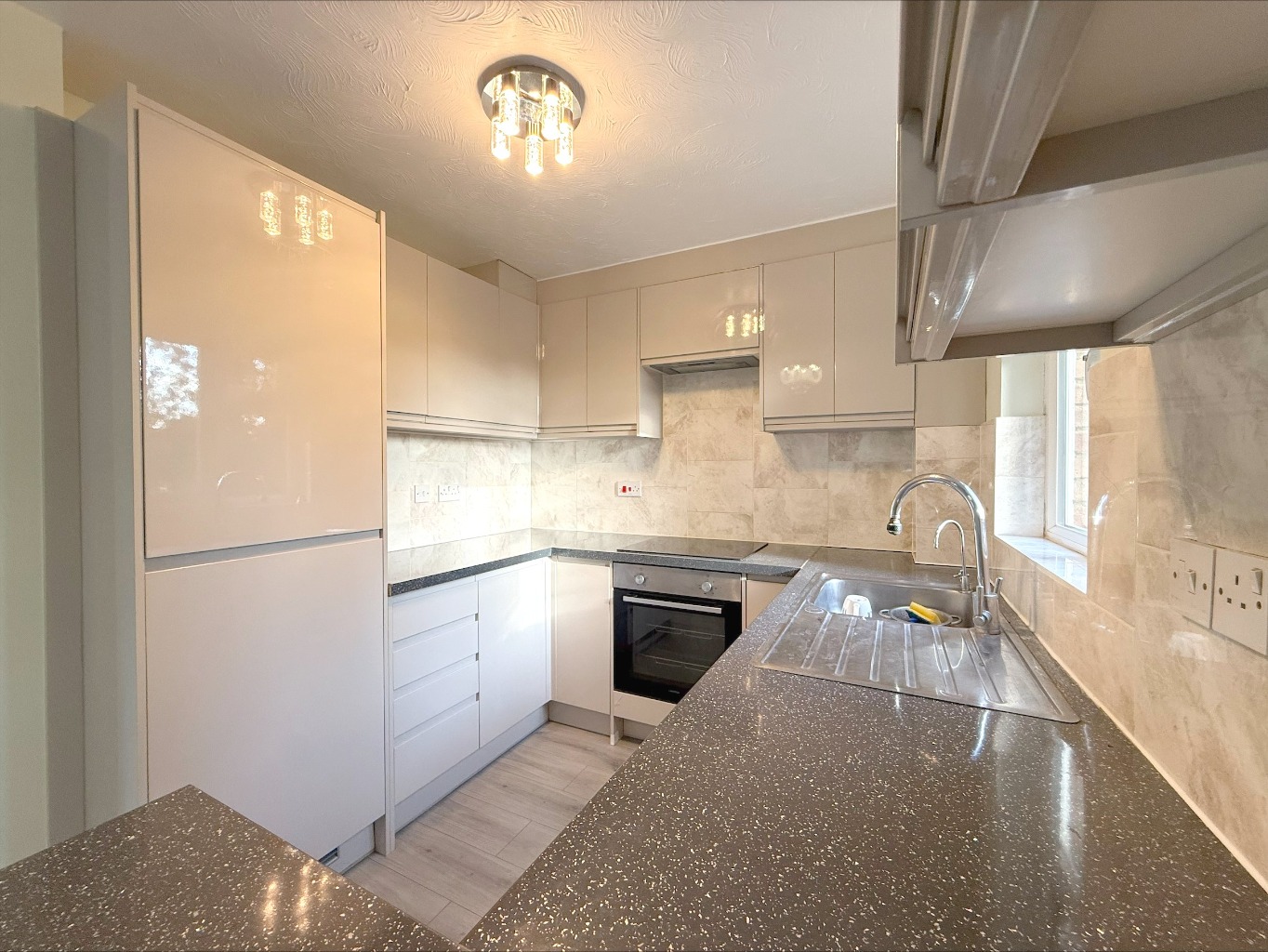 Bornedene, Potters Bar, Hertfordshire, EN6 3EN
