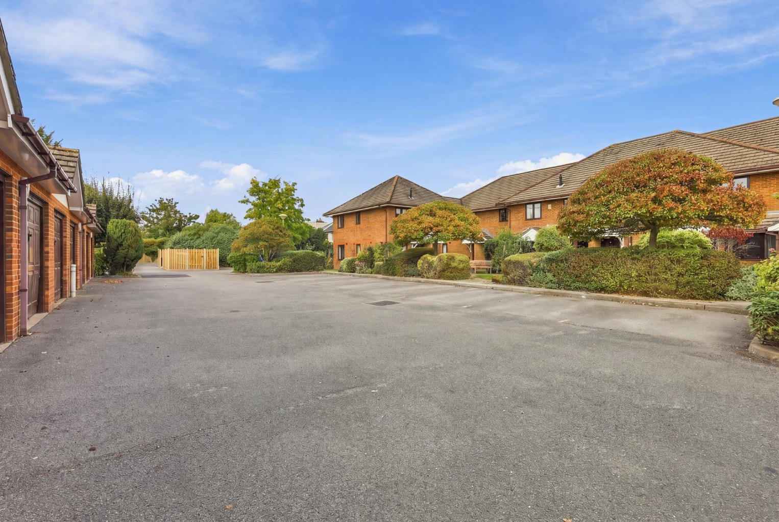 Weston Close, Potters Bar, Hertfordshire, EN6 2BQ