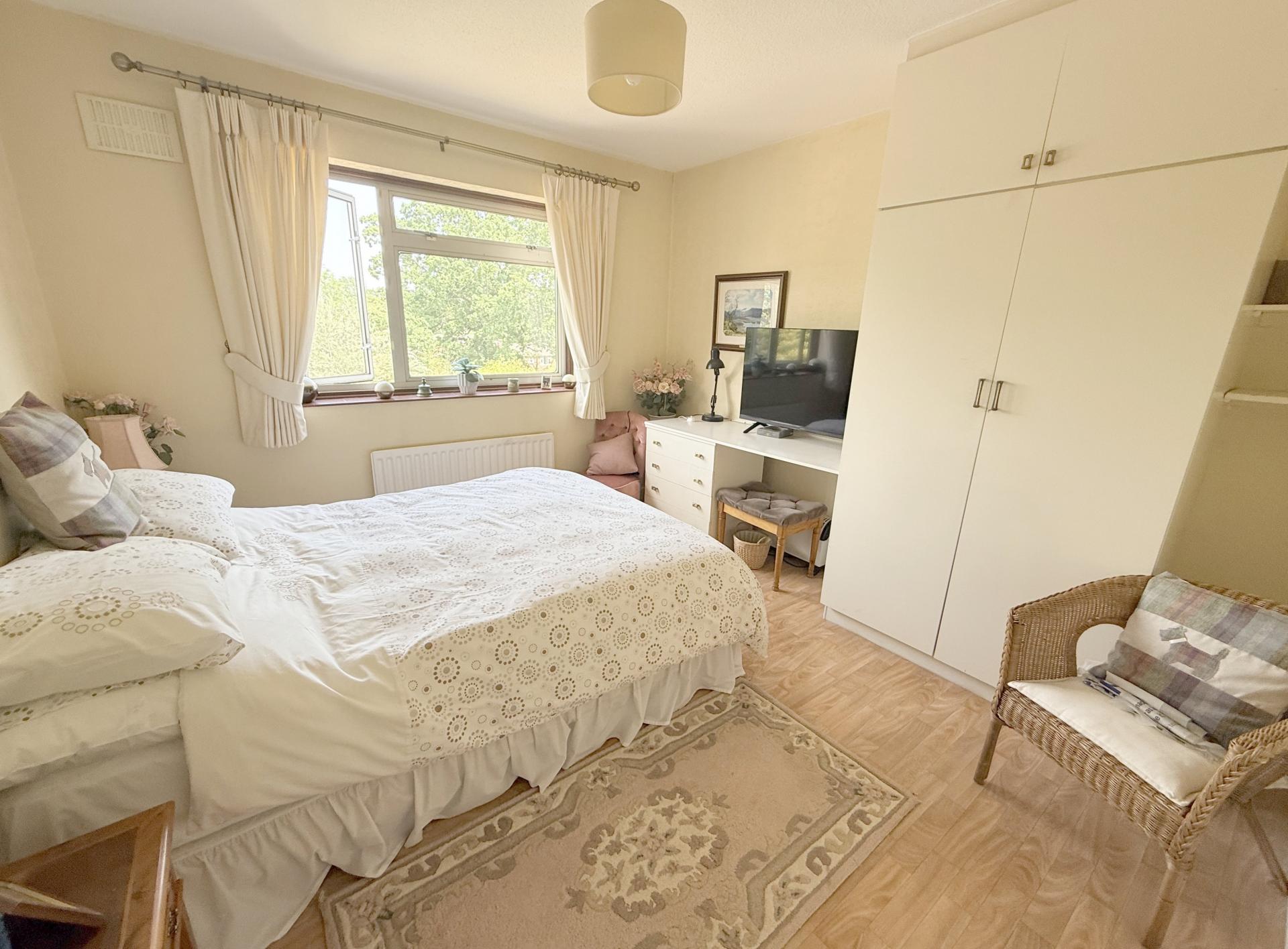 Wroxham Gardens, Potters Bar
