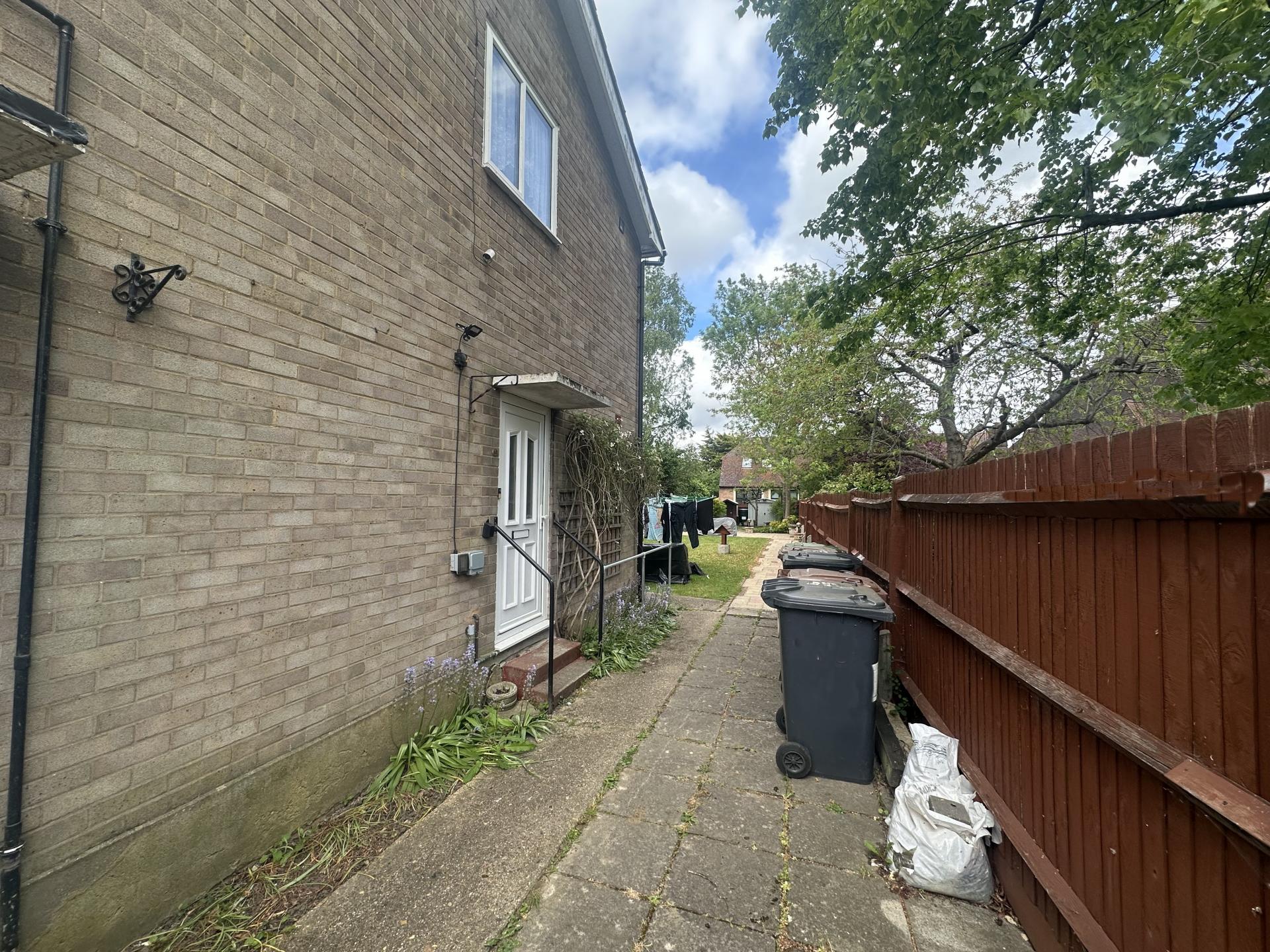 Dugdale Hill Lane, Potters Bar, Hertfordshire, EN6 2DW