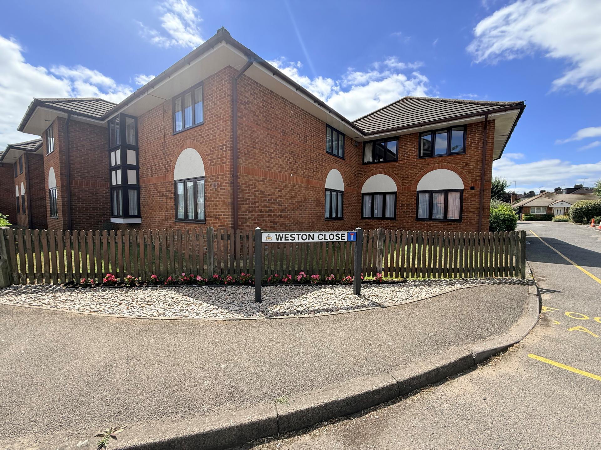 Weston Close, Potters Bar