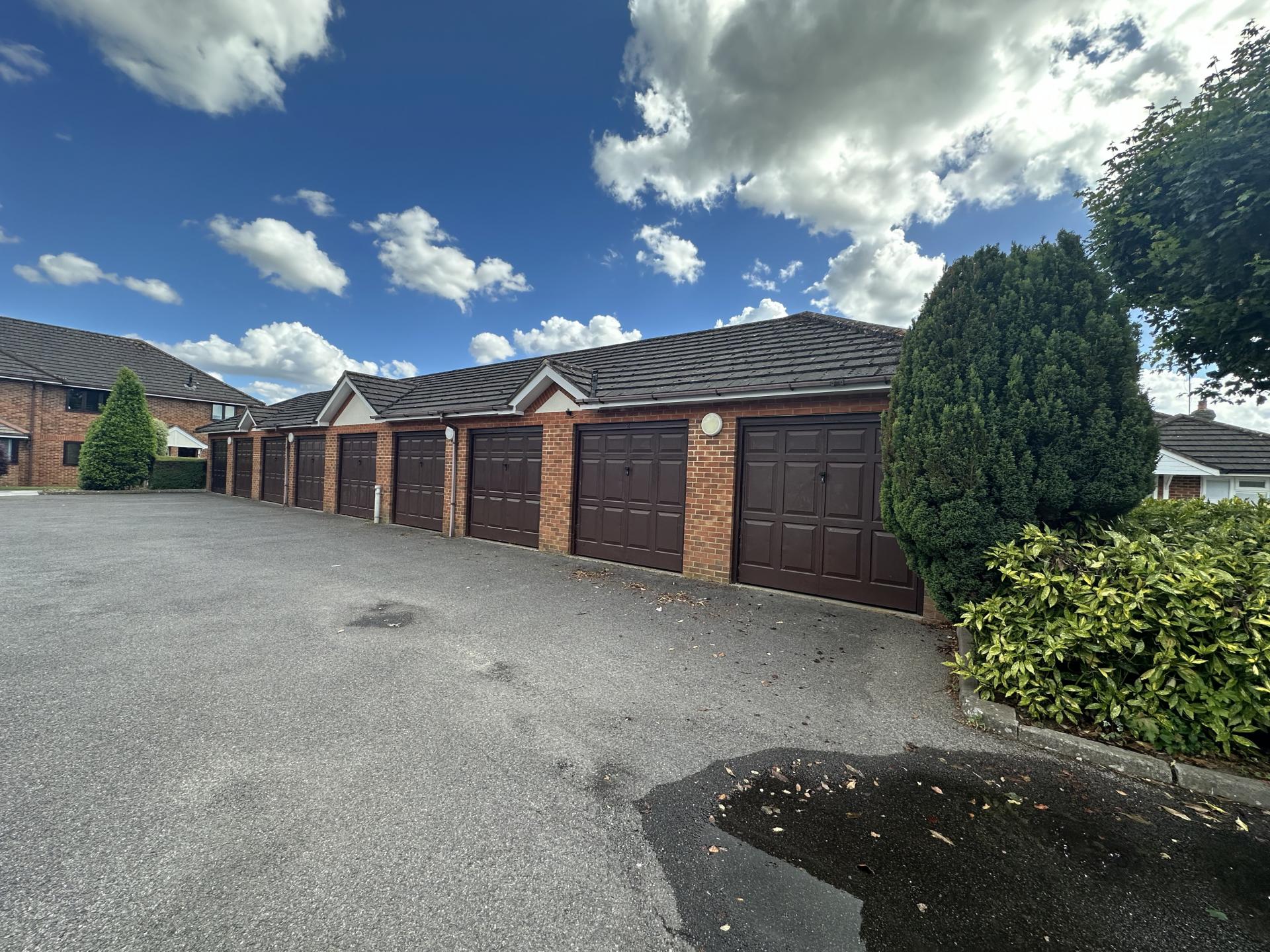 Weston Close, Potters Bar