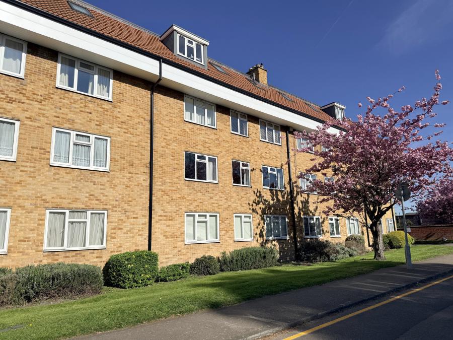 Parkside, High Street, Potters Bar