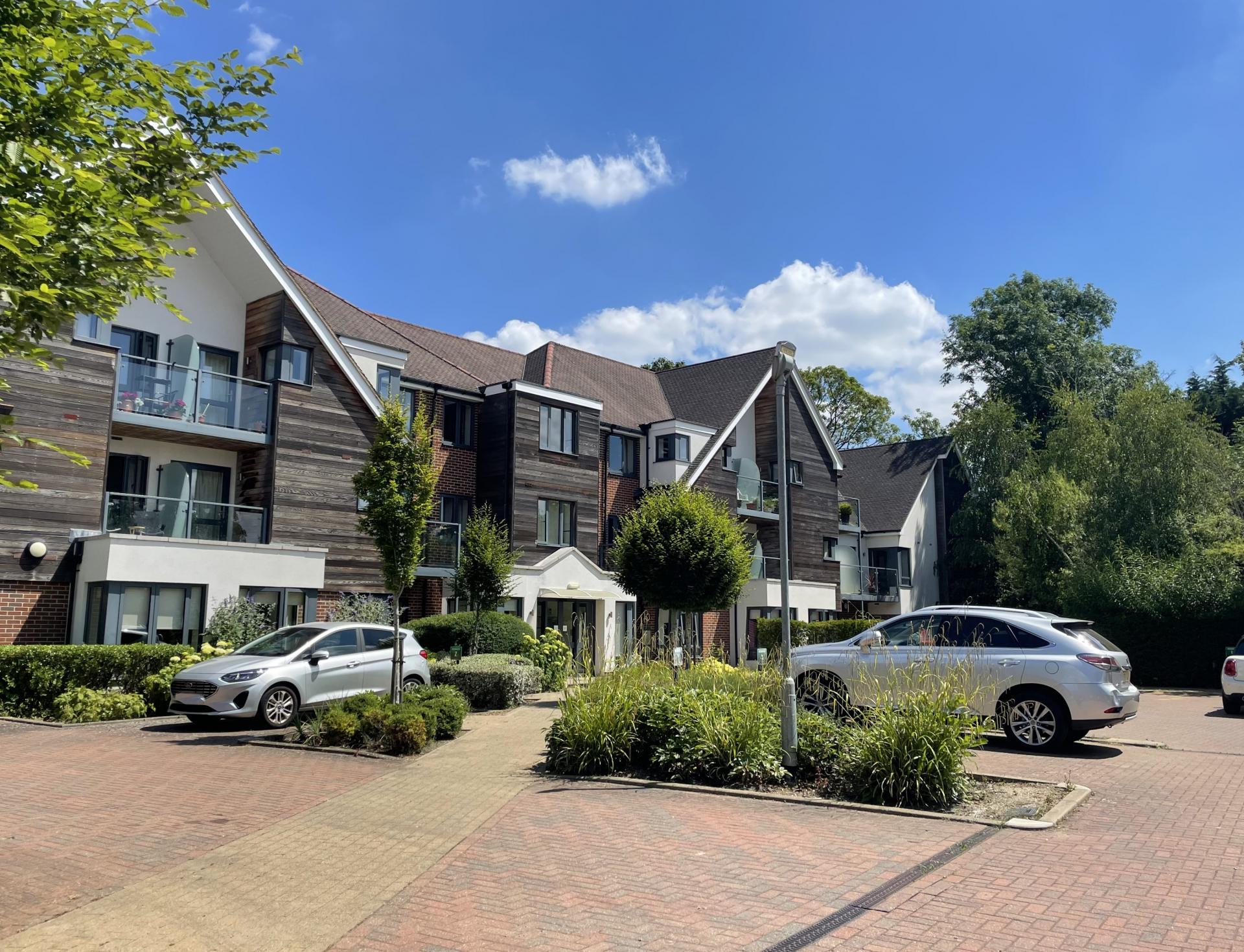 Mandeville Court, Darkes Lane, Potters Bar